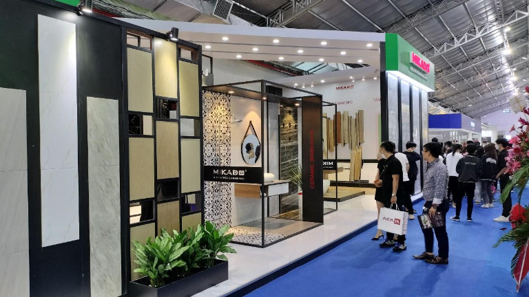 Selection of impressive display products