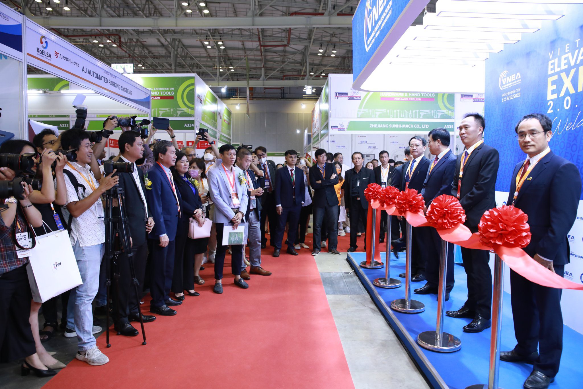 Khai mạc triển lãm Vietnam Elevator Expo 