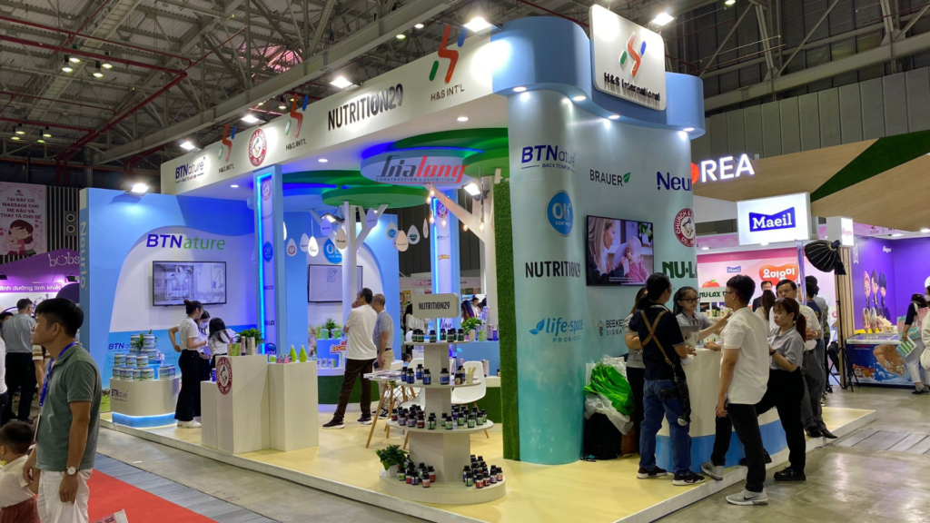 The exhibition booth was completed by Gia Long