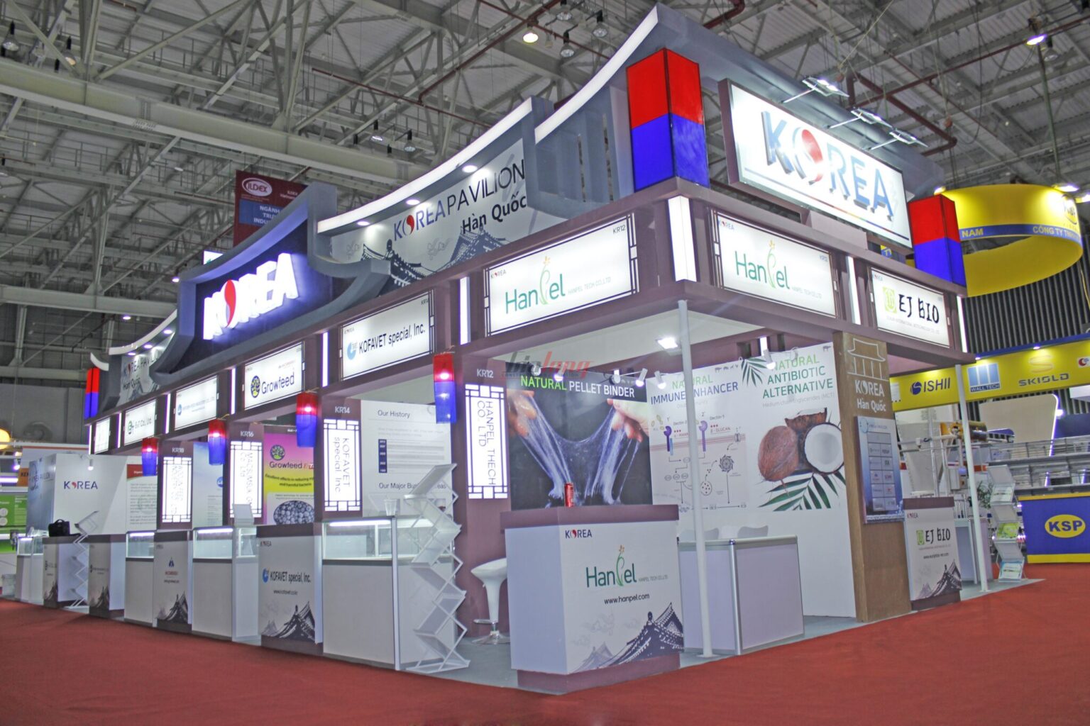 The exhibition booth was constructed by Gia Long