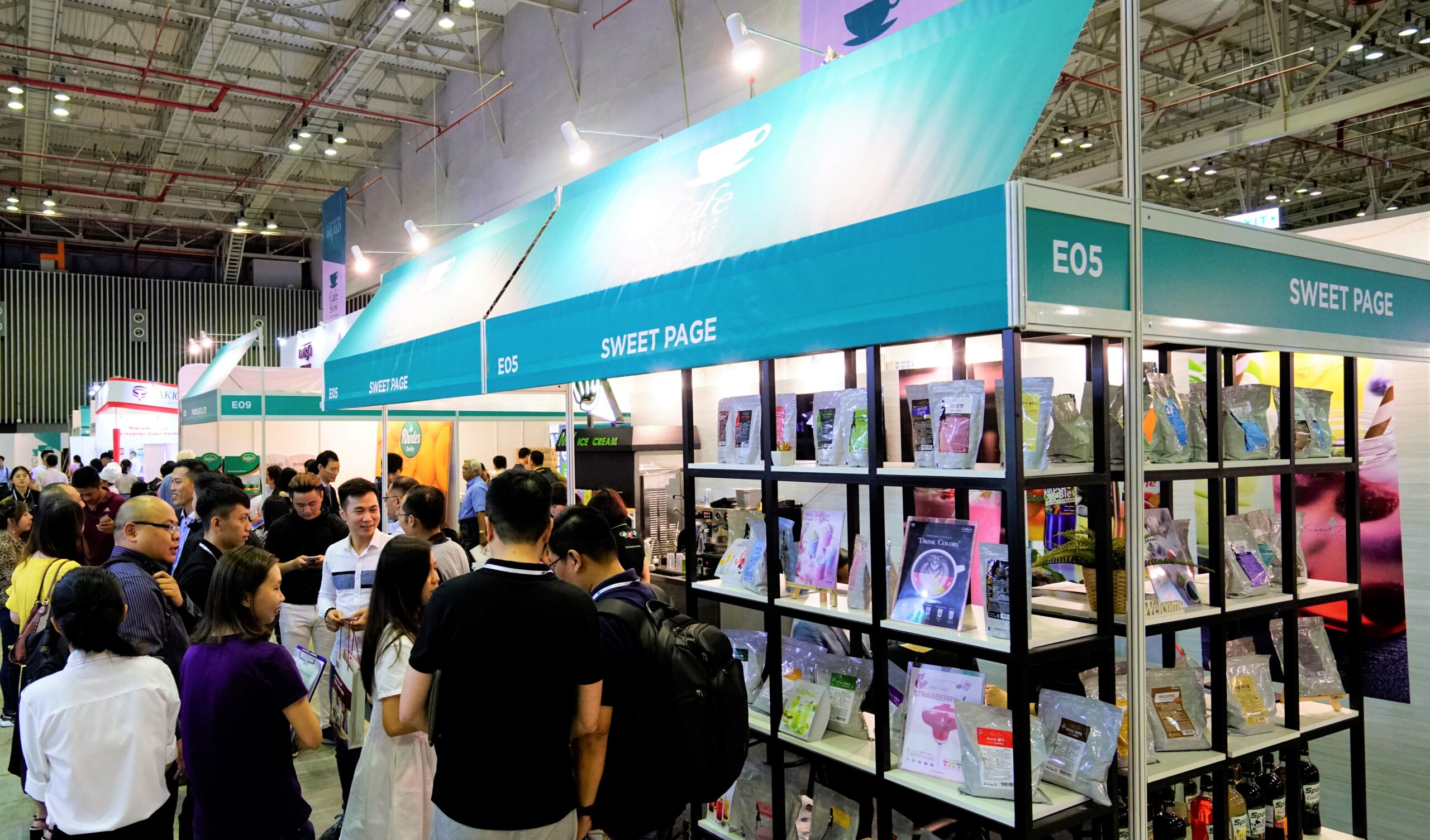 The exhibition attracted a large number of visitors - Vietnam Int'l Tea Show